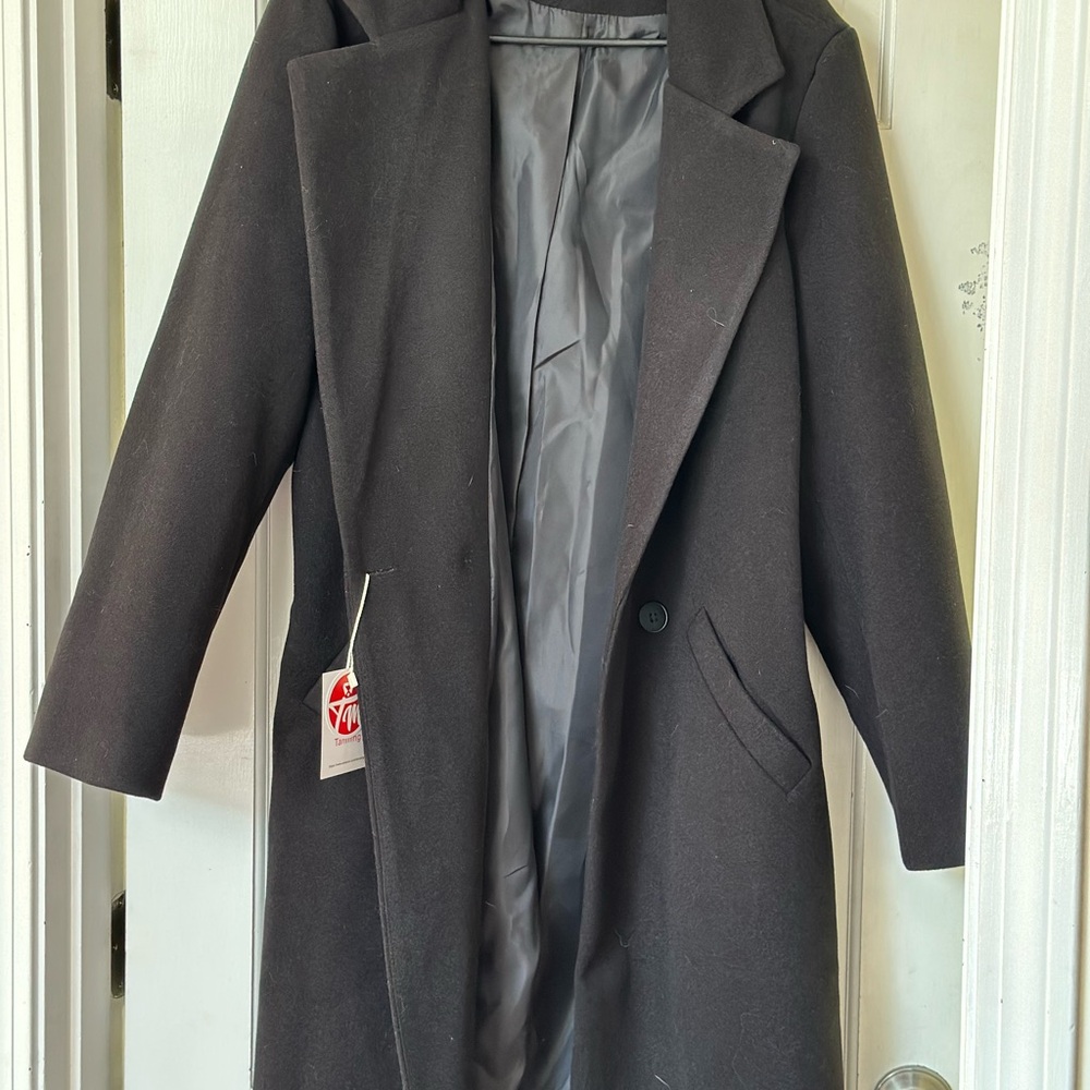 Black Trench Coat with Wide Lapels and Long Length